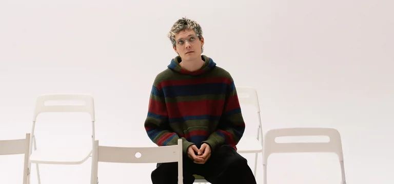 «Мы точно будем ошибаться»: говорим о катастрофизации родительства с музыкантом Алексеем Шалым