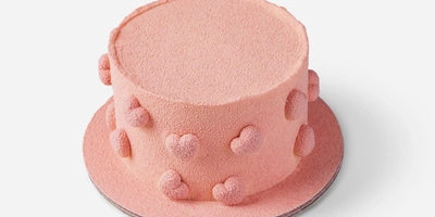 Вкус торжества: кейтеринг, торты и подарки от «ВкусВилл Праздник» теперь и в приложении