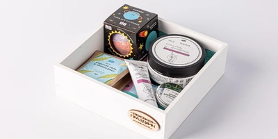 Вкус торжества: кейтеринг, торты и подарки от «ВкусВилл Праздник» теперь и в приложении