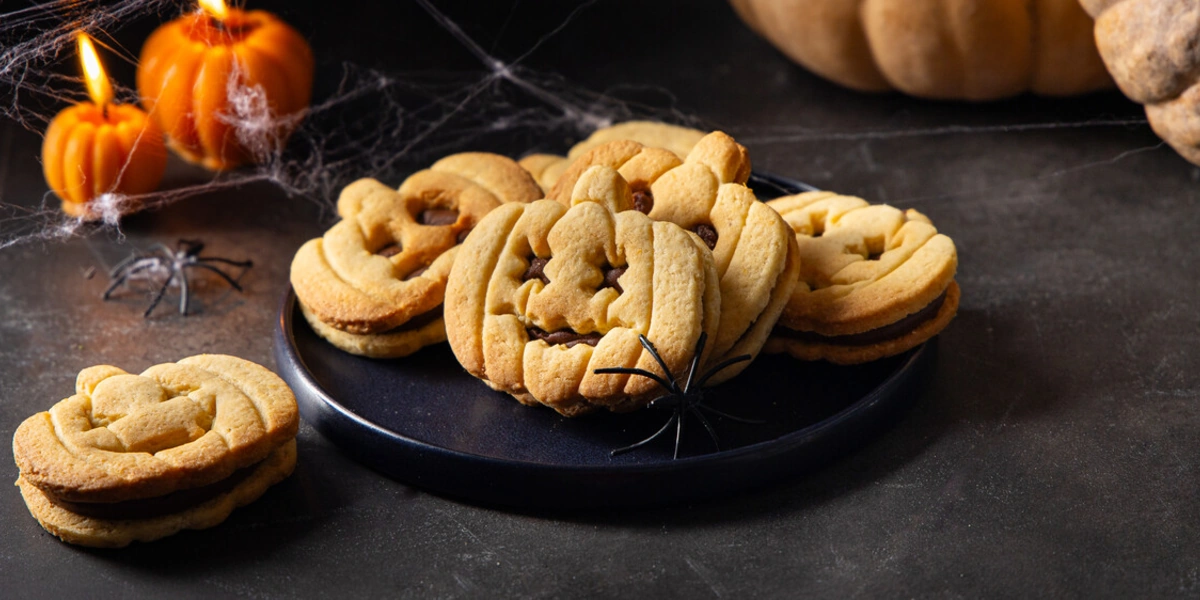 Жутко вкусно: осенние десерты для&nbsp;тематической вечеринки