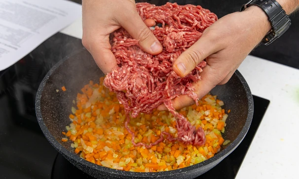 Рагу с мясом и овощами, шаг 4/8