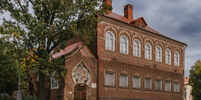 Вампиры средней полосы, конфекты, покаченики — как полюбить Смоленск