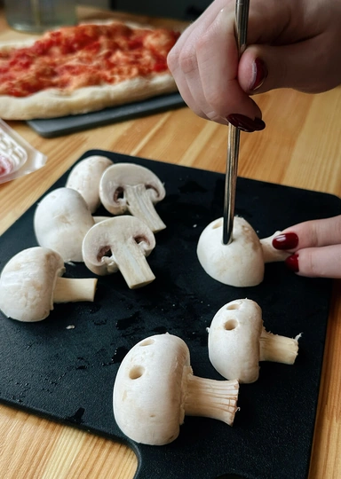 Мы рискнули и&nbsp;сделали «жуткую» пиццу из&nbsp;TikTok. И&nbsp;вот что из&nbsp;этого вышло