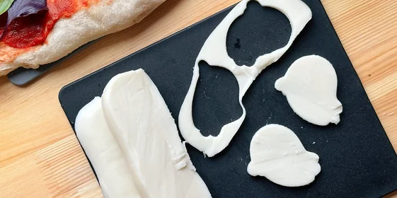 Мы рискнули и сделали «жуткую» пиццу из TikTok. И вот что из этого вышло