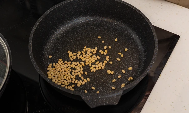 Рулетики из баклажанов с хумусом, шаг 2/5