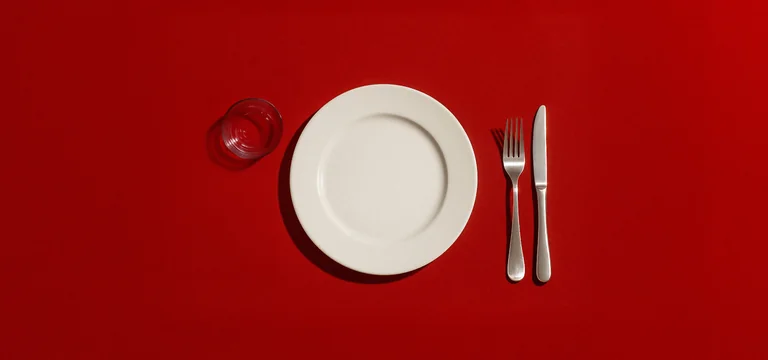 Сухое голодание: для чего люди отказываются от еды и воды