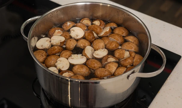 Корейский салат с шампиньонами, шаг 2/9