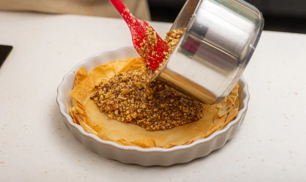 Веганский тарт с карамелью и шоколадом, шаг 7/10