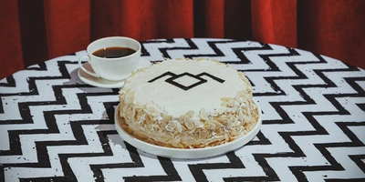 Кофепитие в Чёрном вигваме: как устроить вечеринку в стиле Твин Пикс