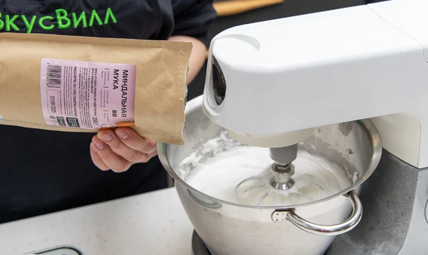 Эстерхази, шаг 2/11