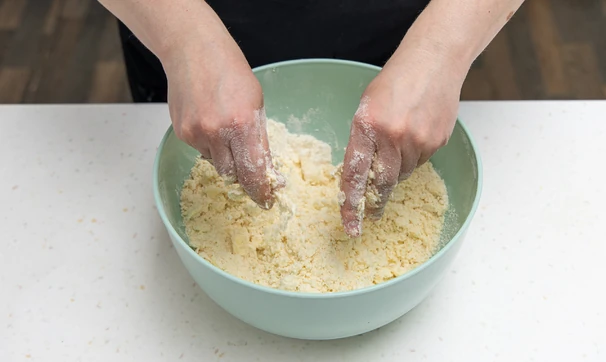 Вишнёвый пирог, шаг 2/10