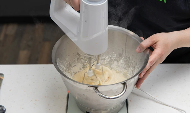 Панкейки с беконом, шаг 1/7