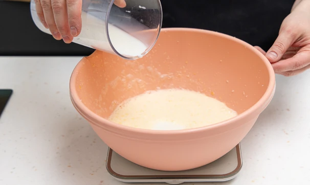 Панкейки с беконом, шаг 2/7