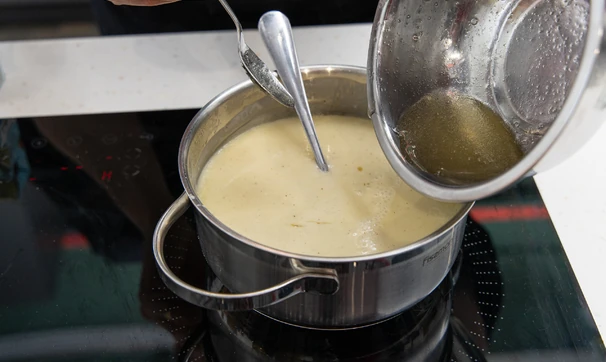 Красно-белое желе, шаг 3/8