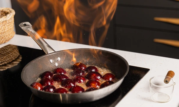 Салат с козьим сыром и сливами, шаг 4/9