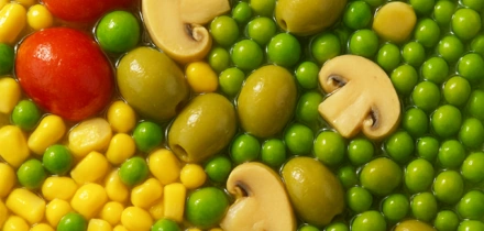 «В консервированных фруктах и&nbsp;овощах нет никакой пользы». Или есть?