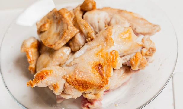 Кролик со сливами, шаг 4/9