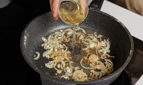 Кролик со сливами, шаг 7/9