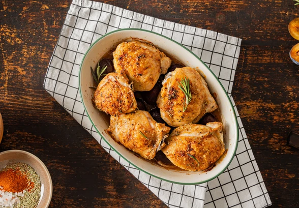 Рецепт «Курица со сливами в духовке»