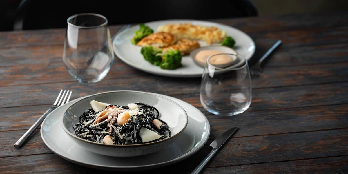 Как красиво сервировать стол: 3 совета тем, кто никак не решится