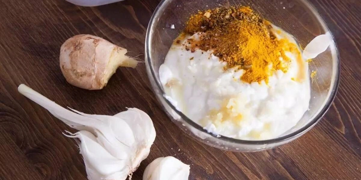 Шашлык из&nbsp;индейки: маринад на&nbsp;кефире, с&nbsp;соевым соусом и&nbsp;кофе