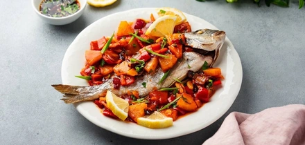 Рецепты с&nbsp;ананасом: готовим курицу, салат, соус, запекаем в&nbsp;духовке и&nbsp;фантазируем с&nbsp;соком