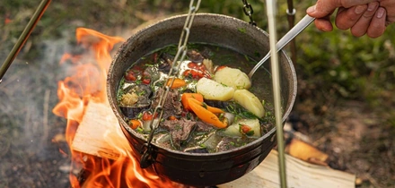Рецепты в&nbsp;казане: как приготовить на&nbsp;костре шулюм, плов и&nbsp;гречку