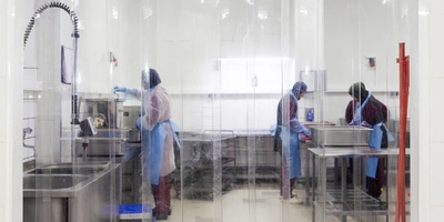 На кухне у бренд-шефа: как рождается линейка ШефВилл для&nbsp;новогоднего стола