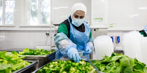 На кухне у бренд-шефа: как рождается линейка ШефВилл для&nbsp;новогоднего стола