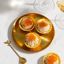 Тарталетки с&nbsp;икорным маслом