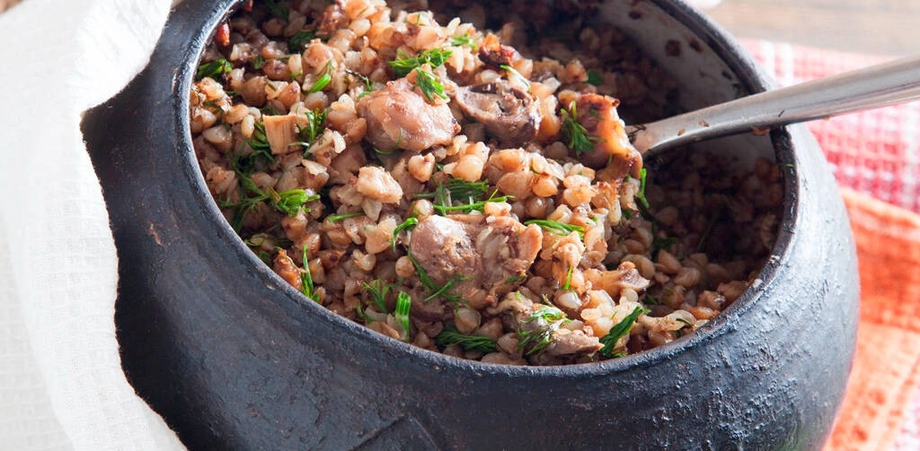 Готовим в&nbsp;духовке: 17 рецептов в&nbsp;горшочках и&nbsp;без