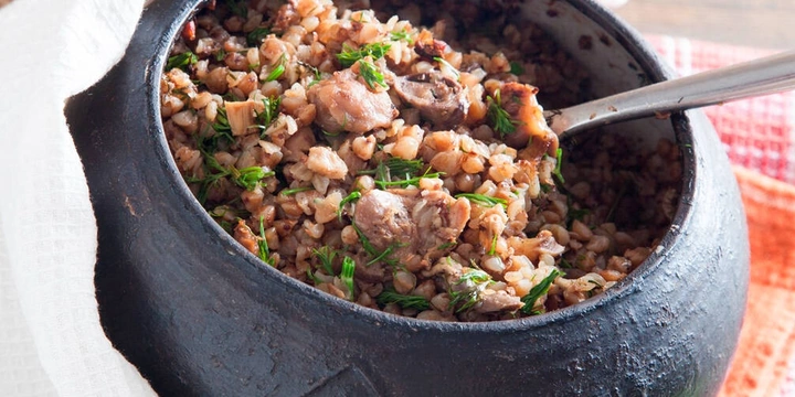 Готовим в&nbsp;духовке: 17 рецептов в&nbsp;горшочках и&nbsp;без