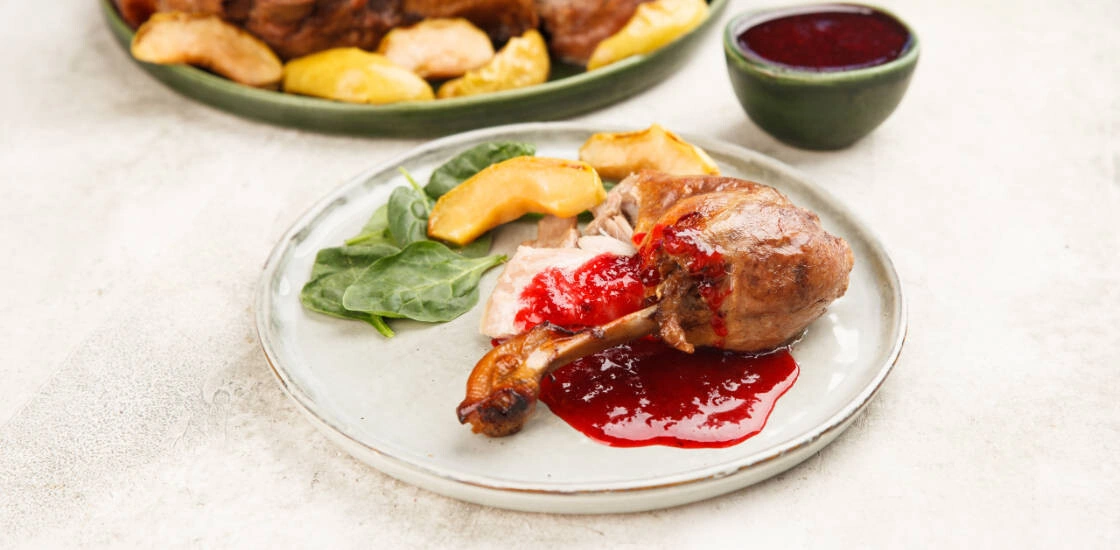 Готовим в&nbsp;духовке: 17 рецептов в&nbsp;горшочках и&nbsp;без