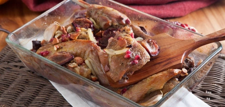 Готовим в&nbsp;духовке: 17 рецептов в&nbsp;горшочках и&nbsp;без