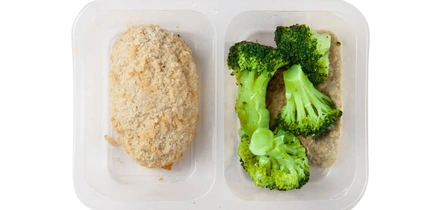 Что подают в&nbsp;кокотнице и&nbsp;зачем нужен клош: 10 странных предметов на&nbsp;кухне