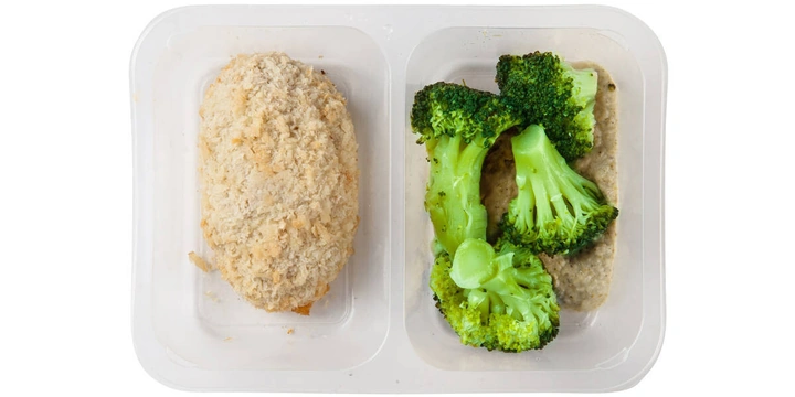 Что подают в&nbsp;кокотнице и&nbsp;зачем нужен клош: 10 странных предметов на&nbsp;кухне