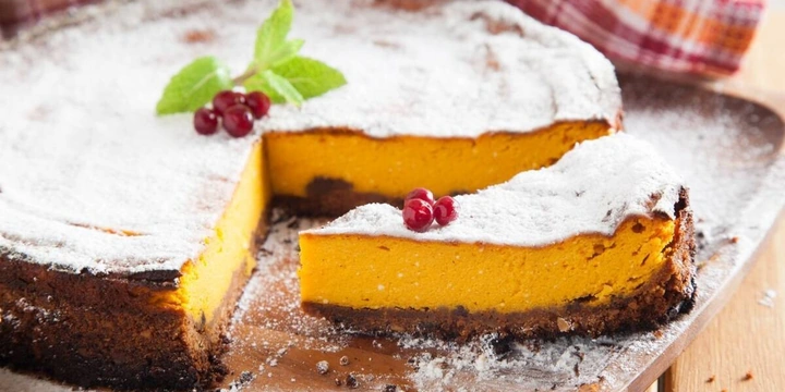 От горячего до&nbsp;десерта: 10 рецептов из&nbsp;творога, которые не займут много времени