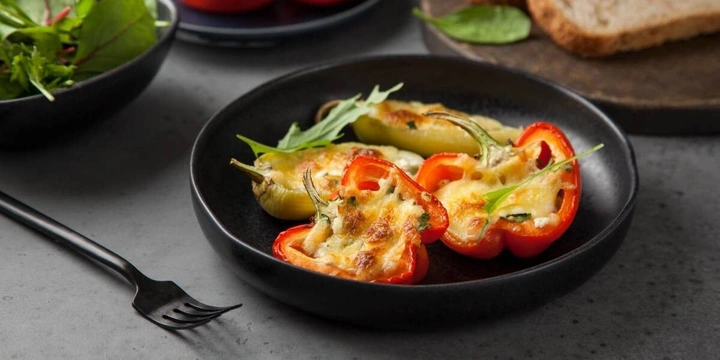 От горячего до&nbsp;десерта: 10 рецептов из&nbsp;творога, которые не займут много времени