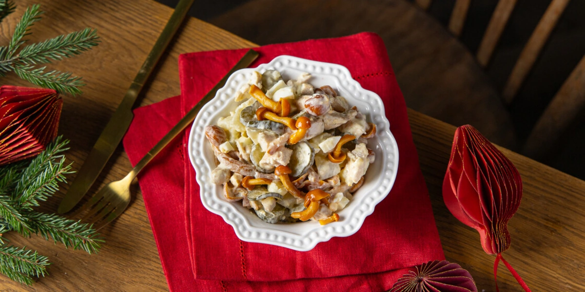 Простые и&nbsp;вкусные салаты с&nbsp;курицей: 10 лучших рецептов