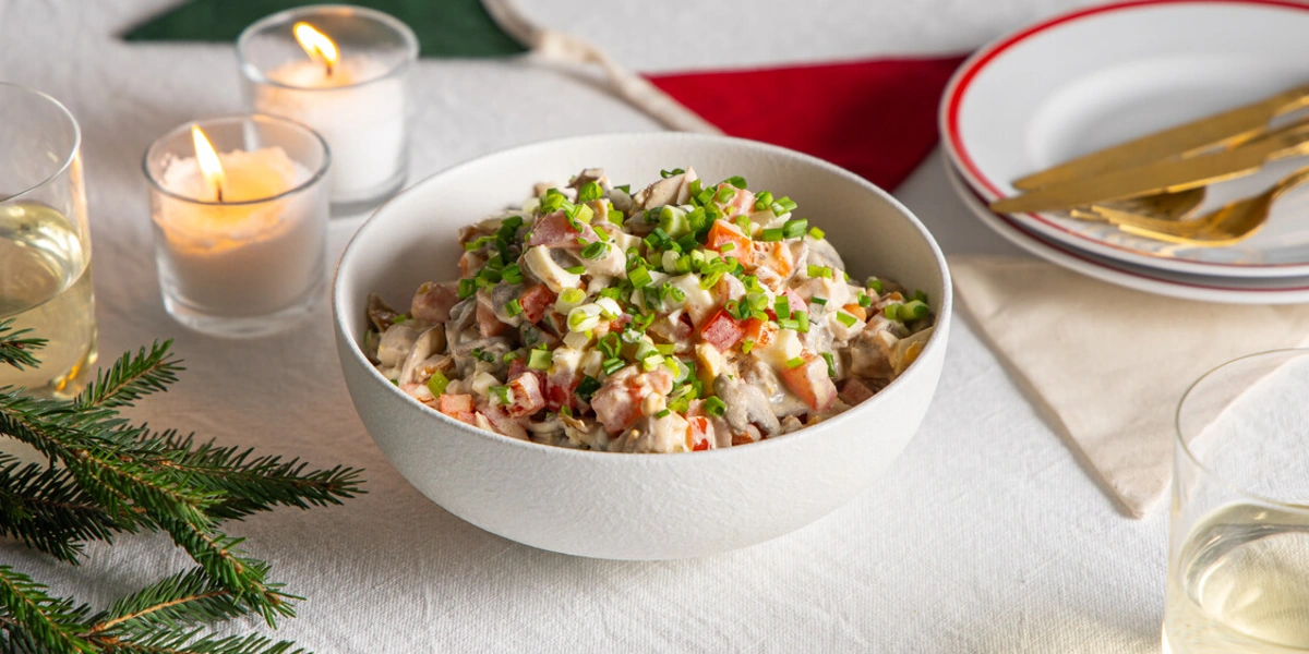 Простые и&nbsp;вкусные салаты с&nbsp;курицей: 10 лучших рецептов