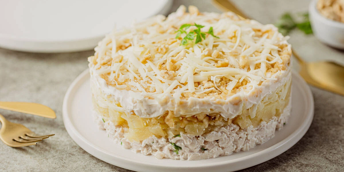 Простые и&nbsp;вкусные салаты с&nbsp;курицей: 10 лучших рецептов