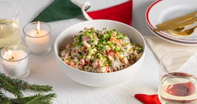 Салат с&nbsp;копчёной курицей и&nbsp;шампиньонами