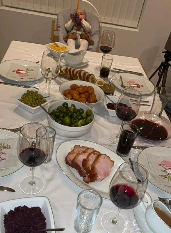 Что едят на&nbsp;Новый год в&nbsp;разных странах — разбор киношных стереотипов