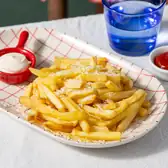 Картофель фри с&nbsp;пармезаном