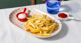 Картофель фри с&nbsp;пармезаном