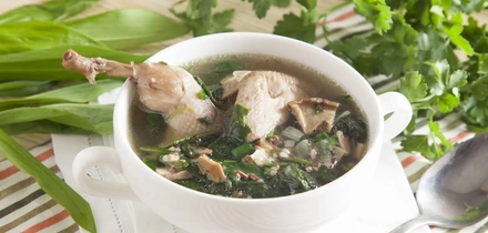 Рецепты для&nbsp;дачи: как готовить окрошку и&nbsp;клубничный суп