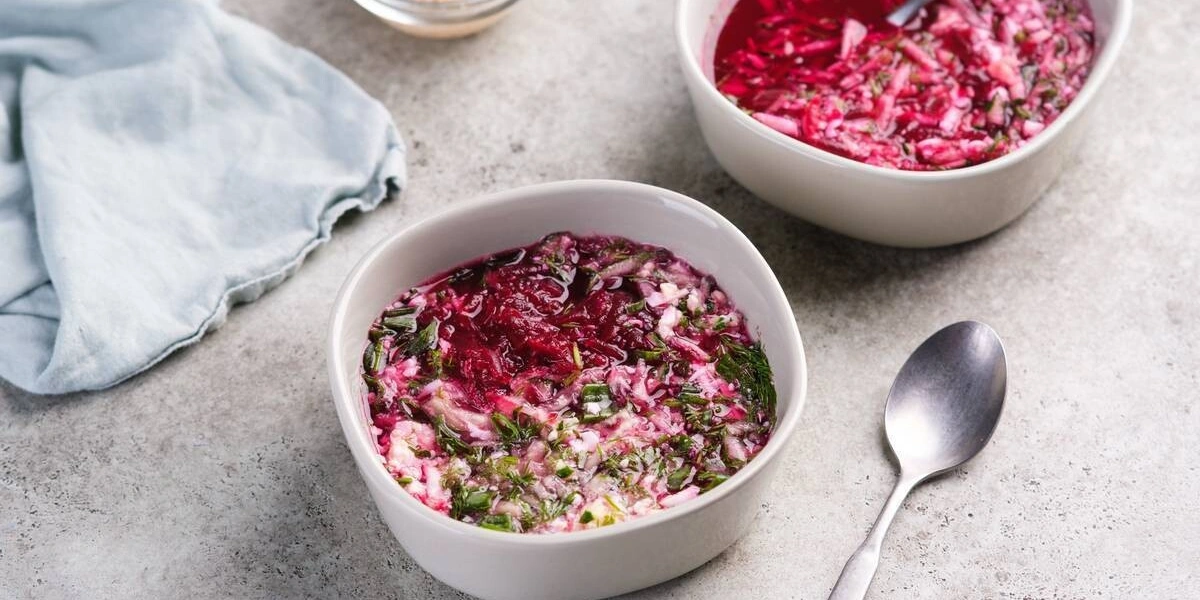 Рецепты для&nbsp;дачи: как готовить окрошку и&nbsp;клубничный суп