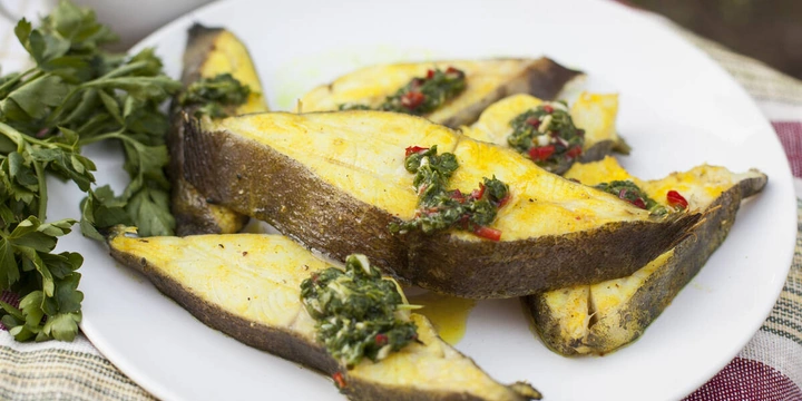 Рыба на&nbsp;мангале: какую выбрать, как замариновать и&nbsp;6 рецептов для&nbsp;гриля