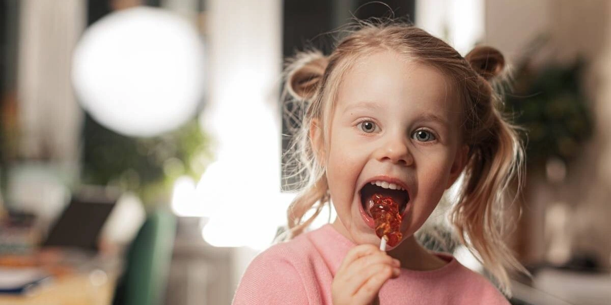 Гигиена полости рта: как выбрать зубную пасту для&nbsp;взрослых и&nbsp;детей