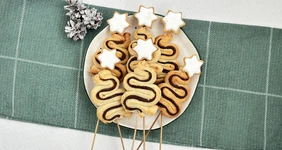 Ёлочки из&nbsp;слоёного теста 